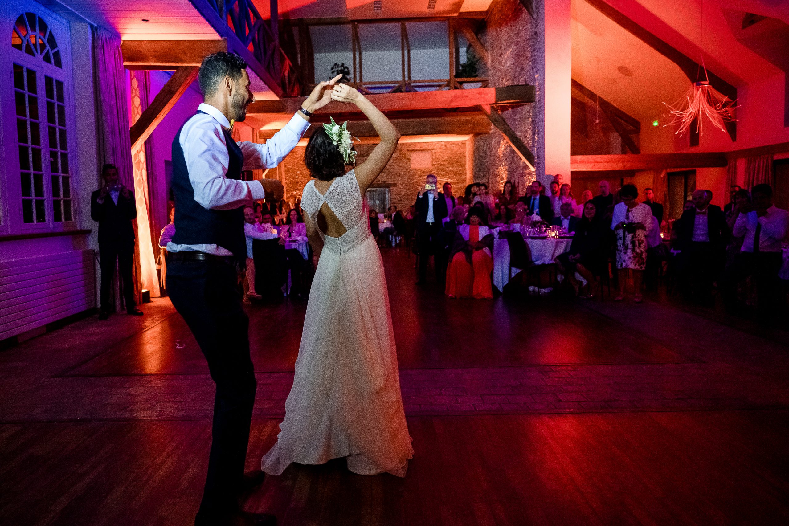 Mariage bal d'ouverture danse des mariées à Abbaretz au Manoir de La Jahotière DJ Concept