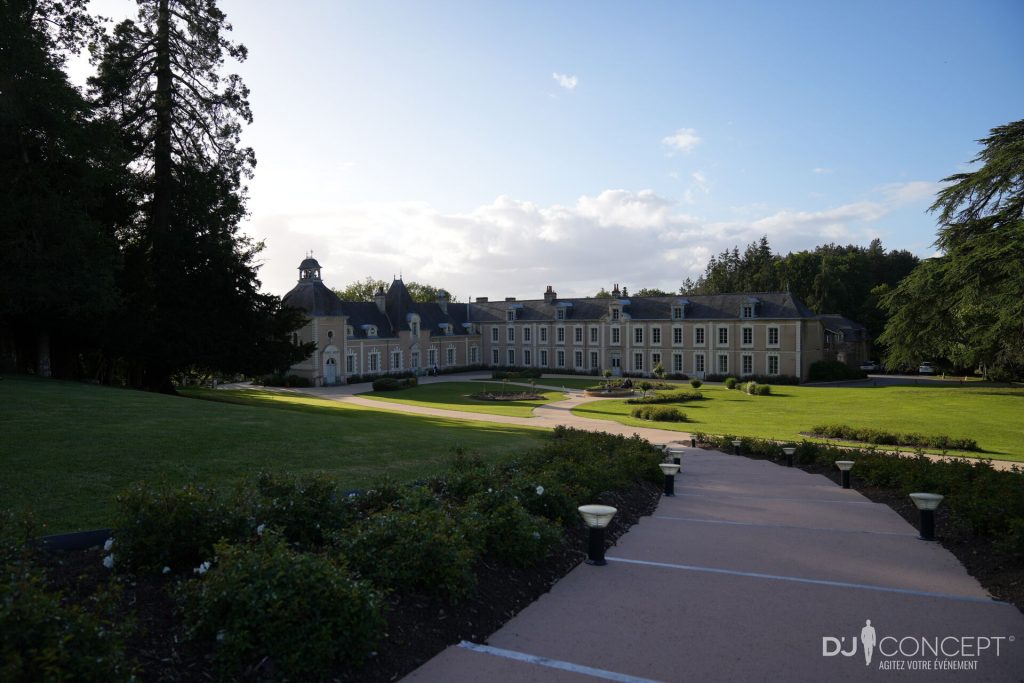 Domaine du Château de la Châsse DJ Concept Mariage 6 logo redim