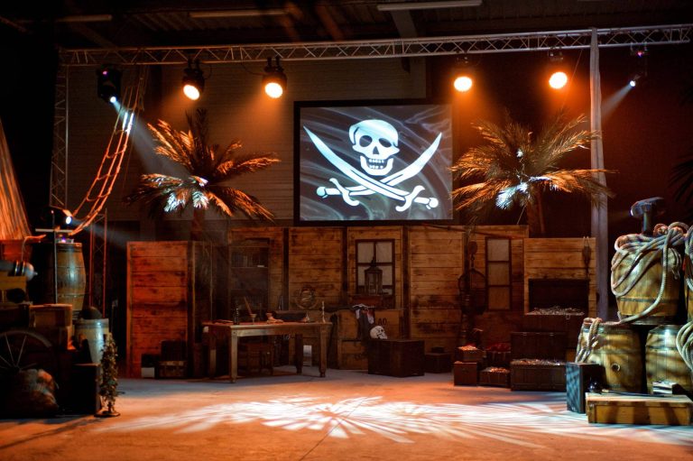 Décor à thème pirate installé par DJ Concept